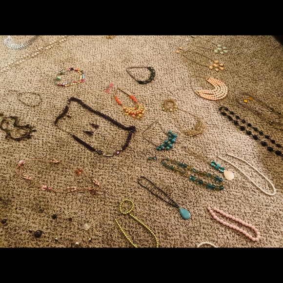 Jewelry - Picture 12 of 12